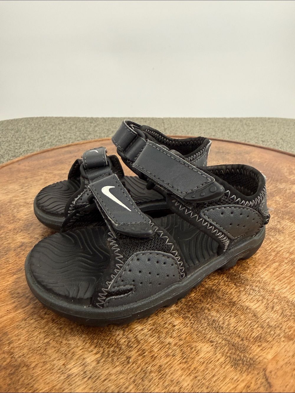 Nike Sandals Todder 5 Black Faux Leather Adjustable Strappy Athletic Swoosh